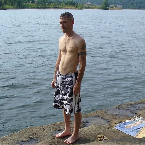 Meet your Posher, Harold - Picture 1 of 2